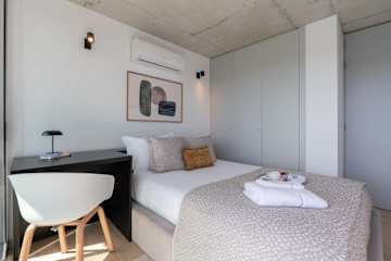 Elegant Flat with Pool and Garage by HostWise photo 5