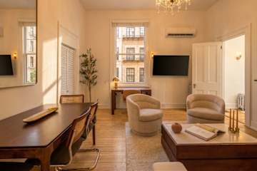 Photo #2 of Washington V 