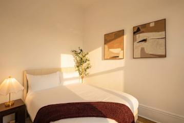 Photo #8 of Washington VI 