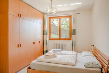 3 bedroom Italian Lakes apartment