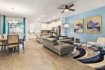 Modern 4BR Townhouse in Orlando | Near Disney