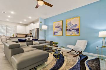 Modern 4BR Townhouse in Orlando | Near Disney