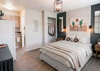 Tolleson Studio Retreat Cozy Stay for 2