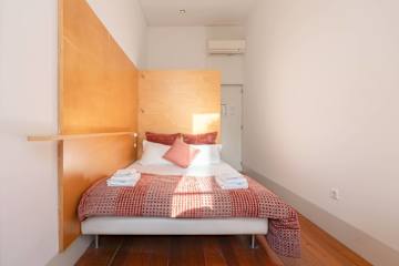 Porto Lounge Hostel - Cozy Bright Room w Balcony photo 3
