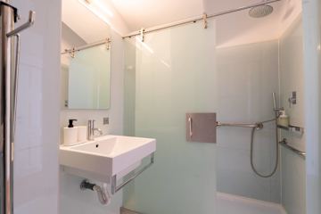 Porto Lounge Hostel - Large Private Room | Terrace photo 4