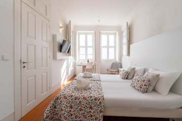 Porto Lounge Hostel - Spacious Room | Terrace photo 2