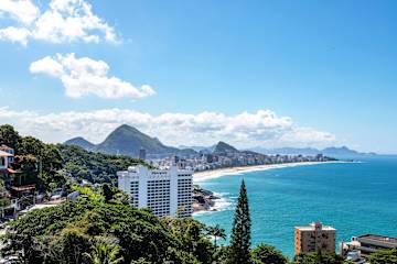 ADV010 Superb loft for 4 with sea view in Vidigal