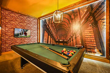 Luxurious 15-Bedroom Villa with Pool near Disney!