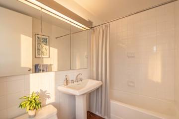 Photo #10 of River Park I 