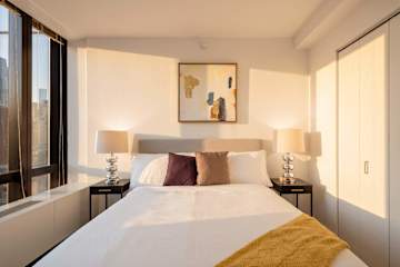 Photo #15 of Skyline II 