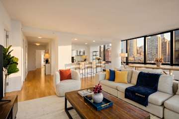 Photo #17 of Skyline II 