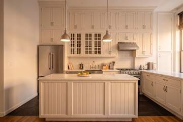 Photo #4 of Soho Place 