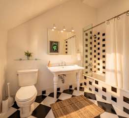 Photo #10 of Soho Place 