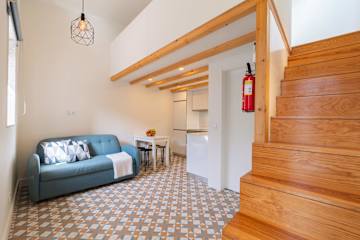 Sunny Patio & AC by HostWise photo 2