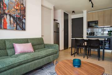 Stylish Providencia Apartment with Pool & Balcony