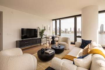Photo #4 of Embassy III
