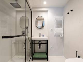 Comfort & Light in Central Porto by HostWise photo 4