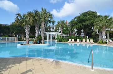 Private Community Pool! 