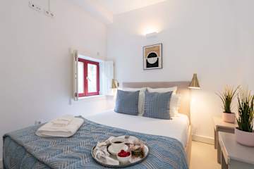 Charming Flat with Terrace & Jacuzzi by HostWise photo 3