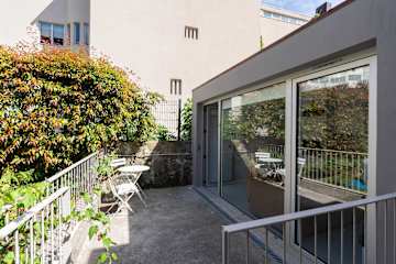 Charming Flat with Terrace & Jacuzzi by HostWise photo 5