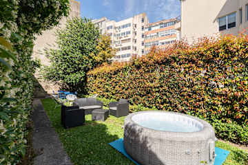 Charming Flat with Terrace & Jacuzzi by HostWise photo 2
