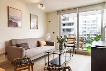 Modern 1BR for 3 | Las Condes | Steps to Metro