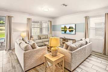 Spacious Davenport Villa: 9BR, Pool, Sleeps 22