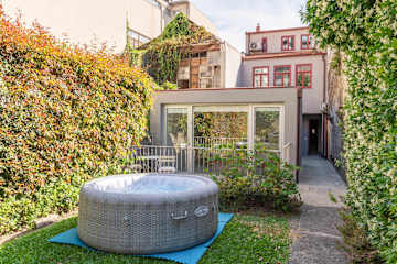 Modern Studio with Terrace & Jacuzzi by HostWise photo 2