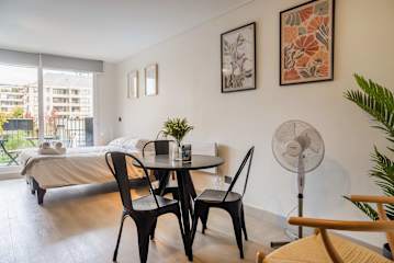 Chic Studio Retreat in Las Condes for 2