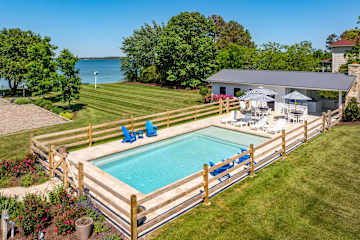 Modern Chesapeake Waterfront - Heated Pool - Dock