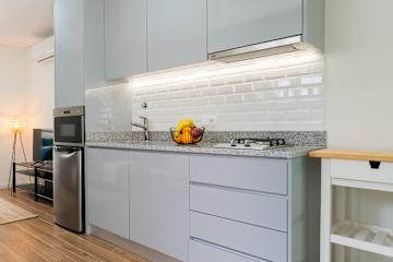 Elegant Flat with Pool Near Airport by HostWise photo 4