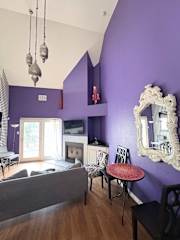 Stylish 3BR Loft in Austin with Balcony