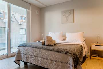 Modern 1BR Flat | Prime Location Luxury Living
