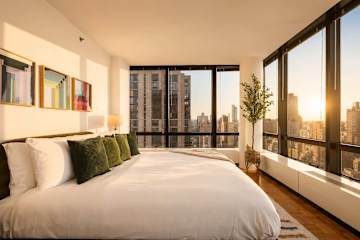 Photo #7 of Skyline IV