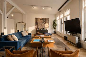 Photo #17 of Spring Loft