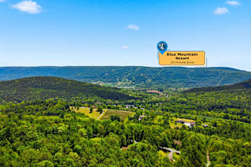 Views of Blue Mountain! Near App Trail, Game Room