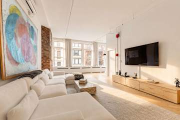 Photo #1 of Union Penthouse