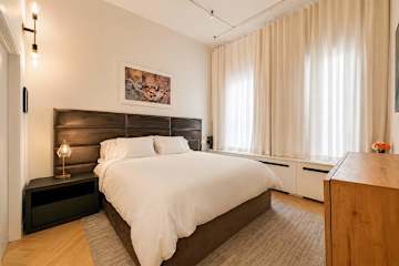 Photo #6 of Union Penthouse