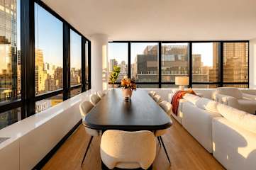 Photo #10 of Skyline I