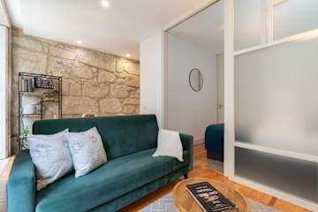 Bright, Cozy & Central Studio by HostWise photo 3