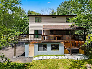 Lazy Bear Lodge (Poconos)