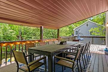 Lazy Bear Lodge (Poconos)