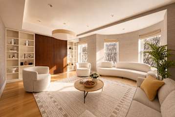 Photo #2 of Amsterdam Residence