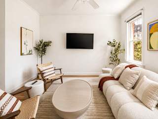 Photo #4 of Lorimer Terrace
