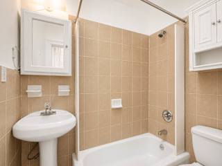 Photo #16 of Lorimer Terrace