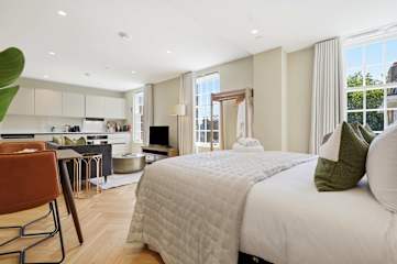 Cheyne Arbor l A Luxury Chelsea Retreat photo 6