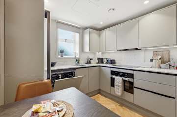 Cheyne Willow l A Luxury Chelsea Retreat photo 2