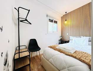 Spacious, Modern & Stylish Flat by HostWise photo 2