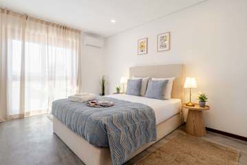 Bright & Spacious Flat with Balcony by HostWise photo 3