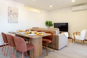 Bright & Spacious Flat with Balcony by HostWise photo 2